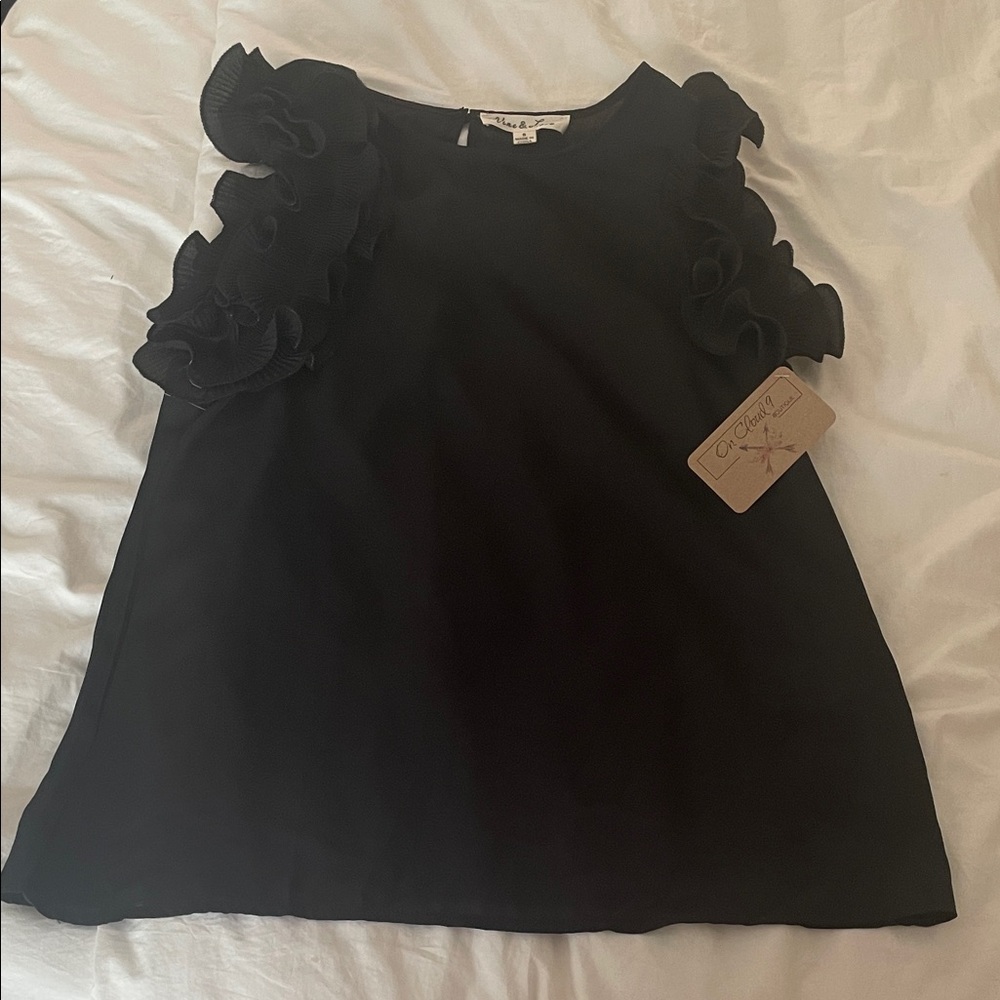 Vine & Love Black Elegant Top